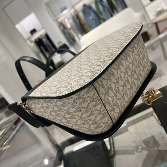 MICHAEL KORS Emilia Small Logo Crossbody Bag 35S2GU5C1B VANILLA/BLACK - Picture 8 of 11